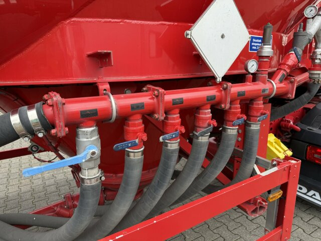 Feldbinder EUT 54.3 liegend. Silo 54.000 Liter 3 Achs - Полуприколка силос: слика 2 Feldbinder EUT 54.3 liegend. Silo 54.000 Liter 3 Achs - Полуприколка силос: слика 2