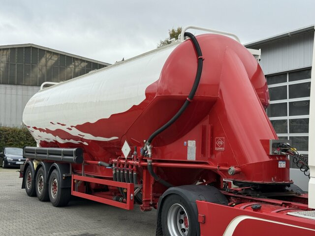 Feldbinder EUT 54.3 liegend. Silo 54.000 Liter 3 Achs - Полуприколка силос: слика 1 Feldbinder EUT 54.3 liegend. Silo 54.000 Liter 3 Achs - Полуприколка силос: слика 1
