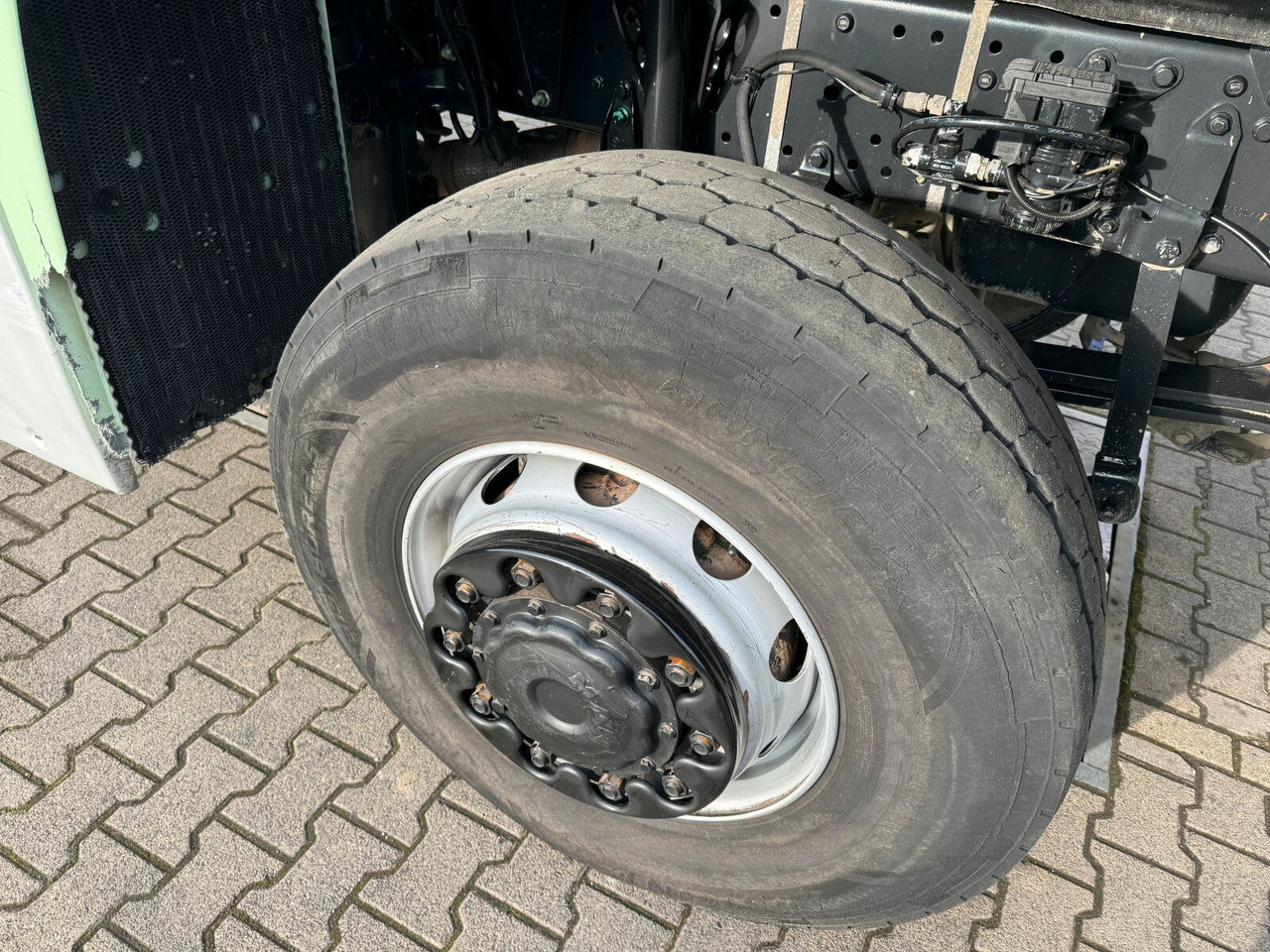 Камион влекач MAN TGS 18.510 4x4 SZM - Kipphyd. Blatt Luft: слика 20