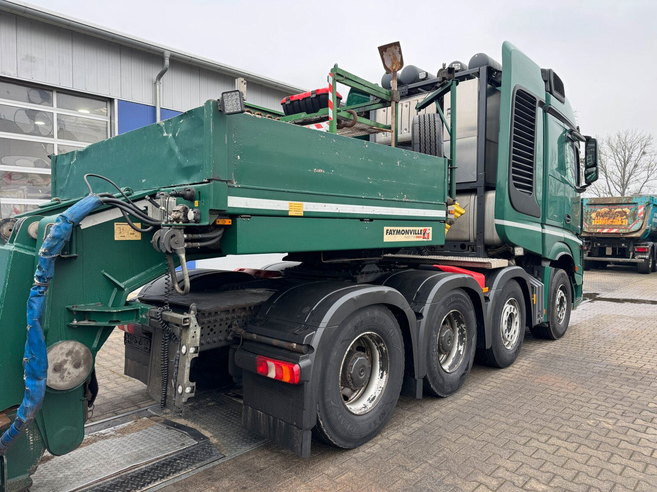 Mercedes-Benz ACTROS 4163 8x4 Schwerlast +Tieflader 4+2 *83 T - Камион влекач: слика 5 Mercedes-Benz ACTROS 4163 8x4 Schwerlast +Tieflader 4+2 *83 T - Камион влекач: слика 5
