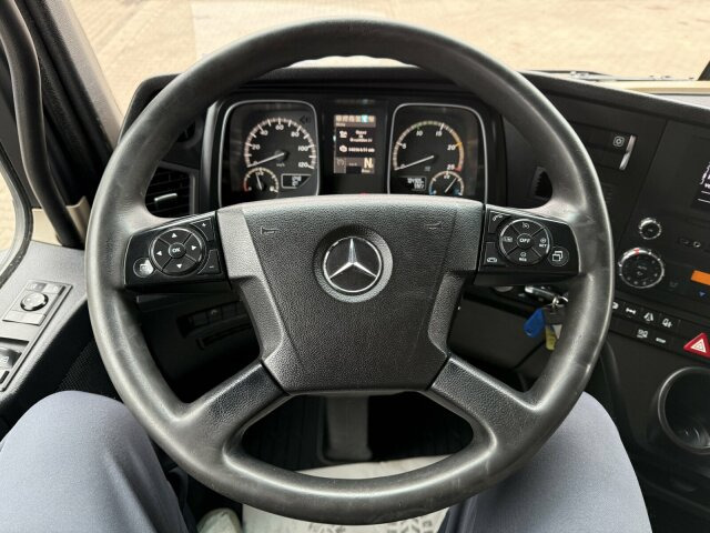 Mercedes-Benz Actros 1845 SZM 4x2 Retarder Kipphydraulik - Камион влекач: слика 2 Mercedes-Benz Actros 1845 SZM 4x2 Retarder Kipphydraulik - Камион влекач: слика 2