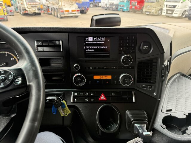 Mercedes-Benz Actros 1845 SZM 4x2 Retarder Kipphydraulik - Камион влекач: слика 4 Mercedes-Benz Actros 1845 SZM 4x2 Retarder Kipphydraulik - Камион влекач: слика 4