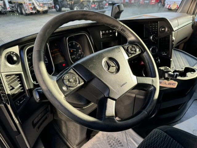 Mercedes-Benz Actros 1845 SZM 4x2 Streamspace *Retarder - Камион влекач: слика 3 Mercedes-Benz Actros 1845 SZM 4x2 Streamspace *Retarder - Камион влекач: слика 3