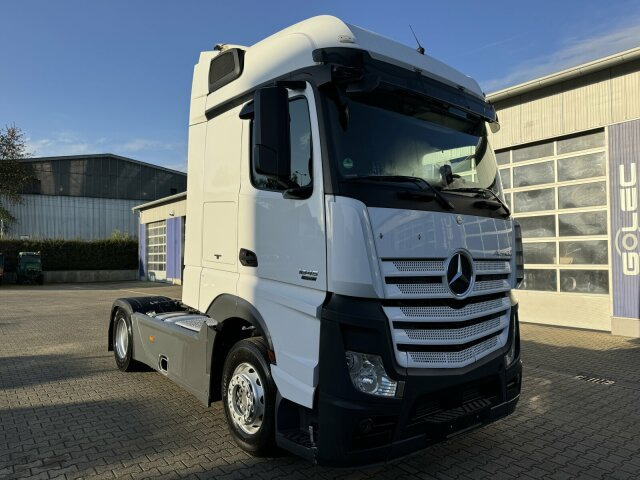 Mercedes-Benz Actros 1845 SZM 4x2 Streamspace *Retarder - Камион влекач: слика 1 Mercedes-Benz Actros 1845 SZM 4x2 Streamspace *Retarder - Камион влекач: слика 1