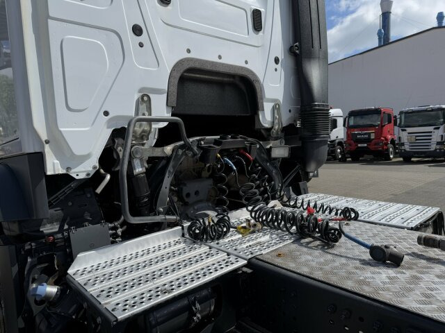 Камион влекач Mercedes-Benz Arocs 1843 4x2 SZM Euro 6 Kipphydraulik: слика 6