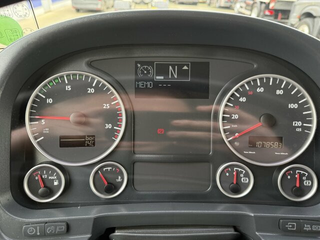 MAN TGA 18.360 4x2 HD-Kanalreiniger ASSMANN 6500 L - Вакуумски камион: слика 2 MAN TGA 18.360 4x2 HD-Kanalreiniger ASSMANN 6500 L - Вакуумски камион: слика 2