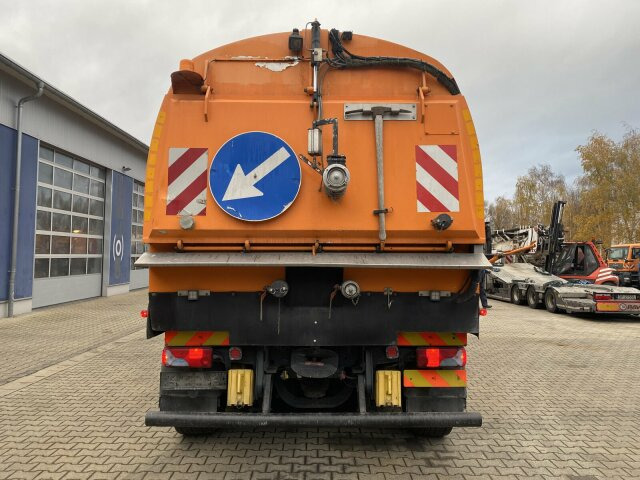 Возило за метење MAN TGA 26.430 6x2-2 LL: слика 8