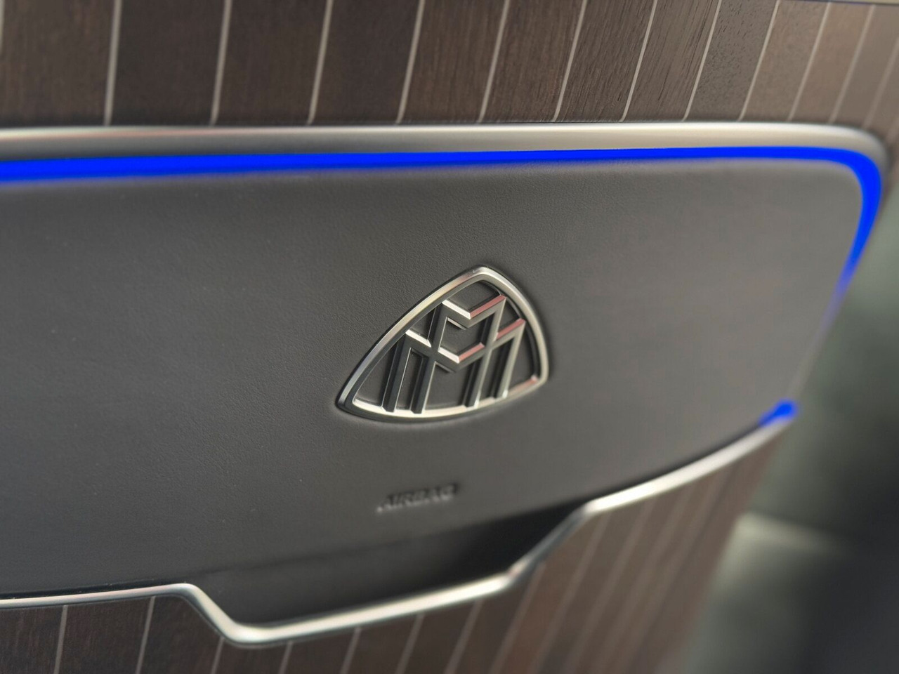 Седан Maybach Mercedes Benz S680 Maybach V12 High-End -Paket: слика 26