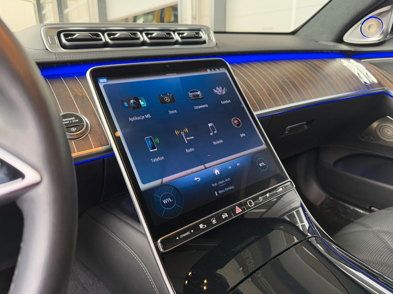 Седан Maybach Mercedes Benz S680 Maybach V12 High-End -Paket: слика 17
