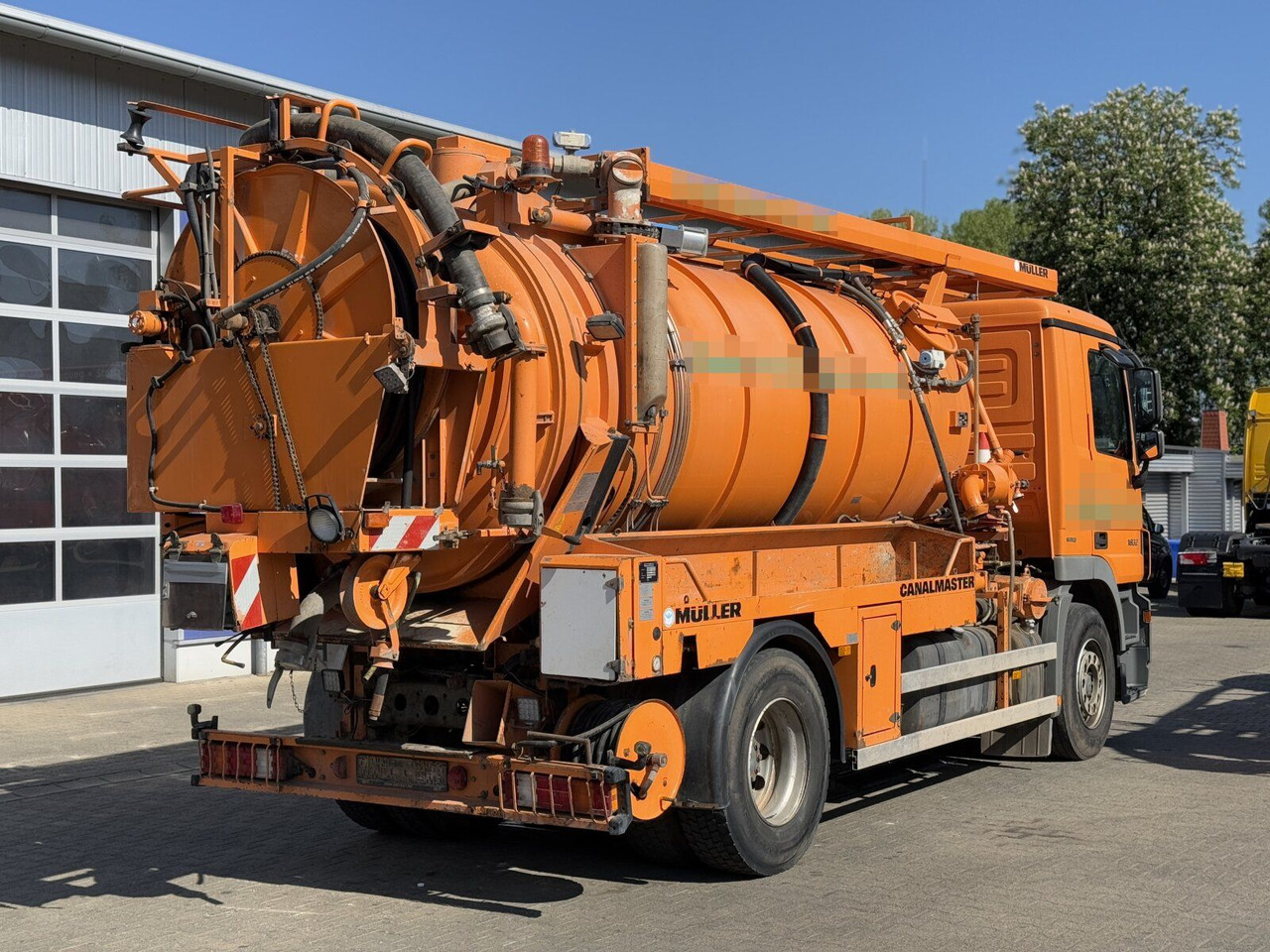 Mercedes-Benz ACTROS 1832 L Kanalreiniger MÜLLER 10.000 L - Вакуумски камион: слика 2 Mercedes-Benz ACTROS 1832 L Kanalreiniger MÜLLER 10.000 L - Вакуумски камион: слика 2