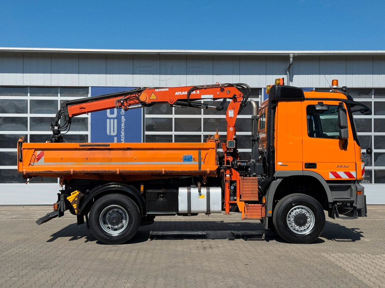 Mercedes-Benz ACTROS 2044 4x4 Kipper Kran ATLAS 65.2 A2L - Кипер, Камион со кран: слика 3 Mercedes-Benz ACTROS 2044 4x4 Kipper Kran ATLAS 65.2 A2L - Кипер, Камион со кран: слика 3