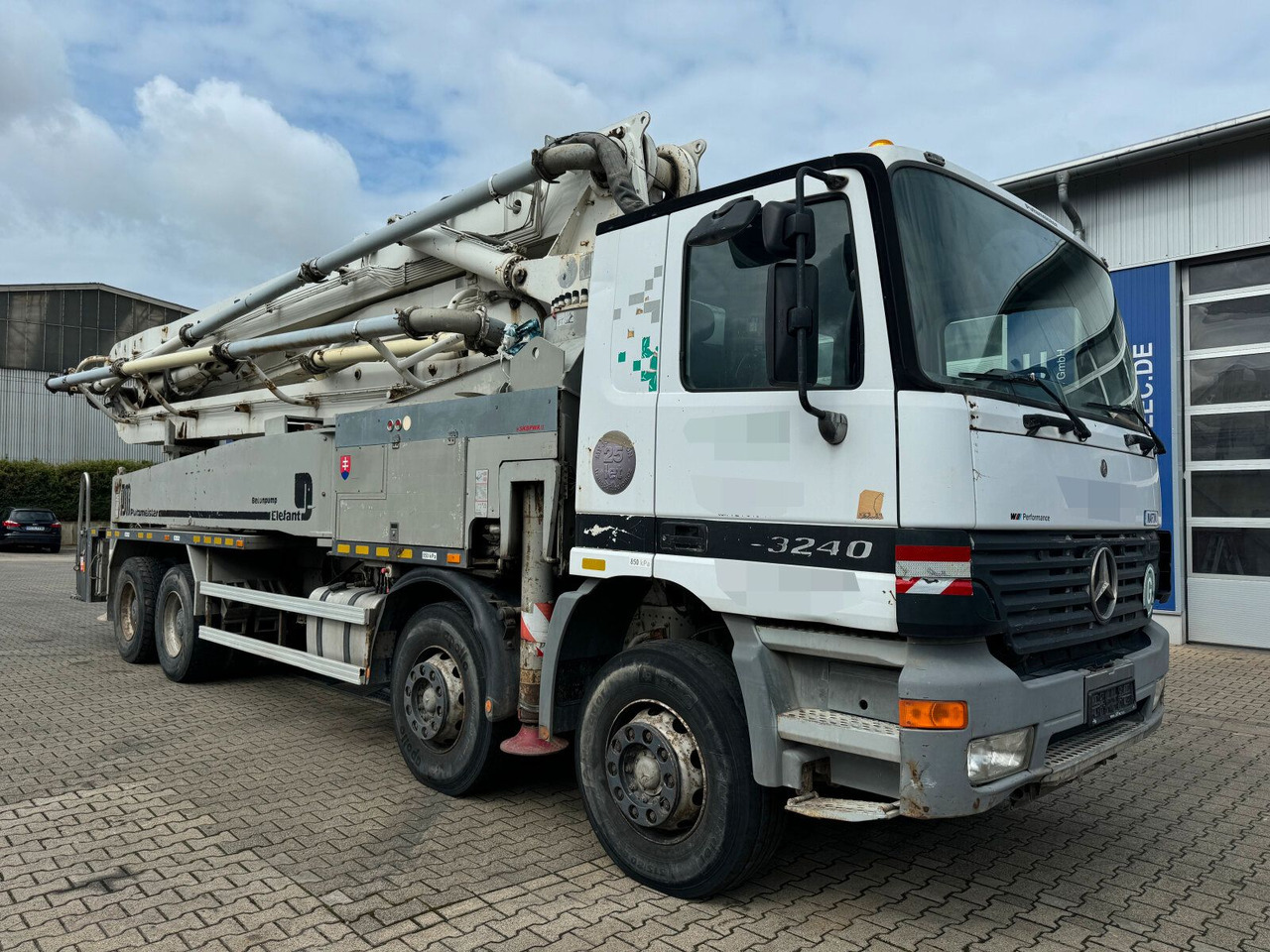 Mercedes-Benz ACTROS 3240 8x4 Betonpumpe PUTZMEISTER BSF 42 M - Камион со бетонска пумпа: слика 1 Mercedes-Benz ACTROS 3240 8x4 Betonpumpe PUTZMEISTER BSF 42 M - Камион со бетонска пумпа: слика 1