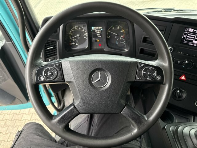 Камион со бетонска пумпа Mercedes-Benz AROCS 2636 6x4 Euro 6 Betonpumpe SERMAC 4Z36: слика 15