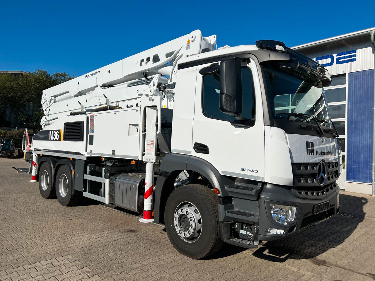 Mercedes-Benz AROCS 2640 6x4 E6 Betonpumpe Putzmeister 36-4 M - Камион со бетонска пумпа: слика 1 Mercedes-Benz AROCS 2640 6x4 E6 Betonpumpe Putzmeister 36-4 M - Камион со бетонска пумпа: слика 1