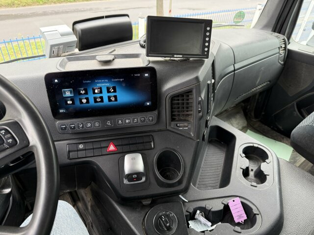 Mercedes-Benz AROCS 4145 8x8 Meiller Muldenkipper - Кипер: слика 4 Mercedes-Benz AROCS 4145 8x8 Meiller Muldenkipper - Кипер: слика 4