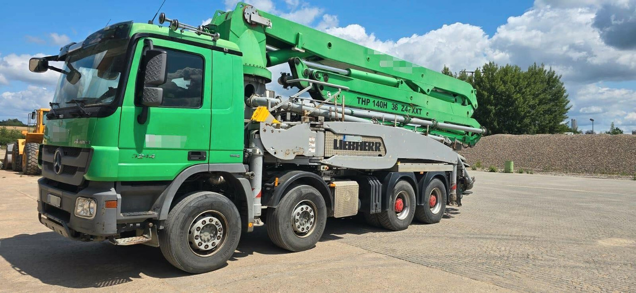 Mercedes-Benz Actros 3241 8x4 Betonpumpe Liebherr 36Z4 - Камион со бетонска пумпа: слика 1 Mercedes-Benz Actros 3241 8x4 Betonpumpe Liebherr 36Z4 - Камион со бетонска пумпа: слика 1