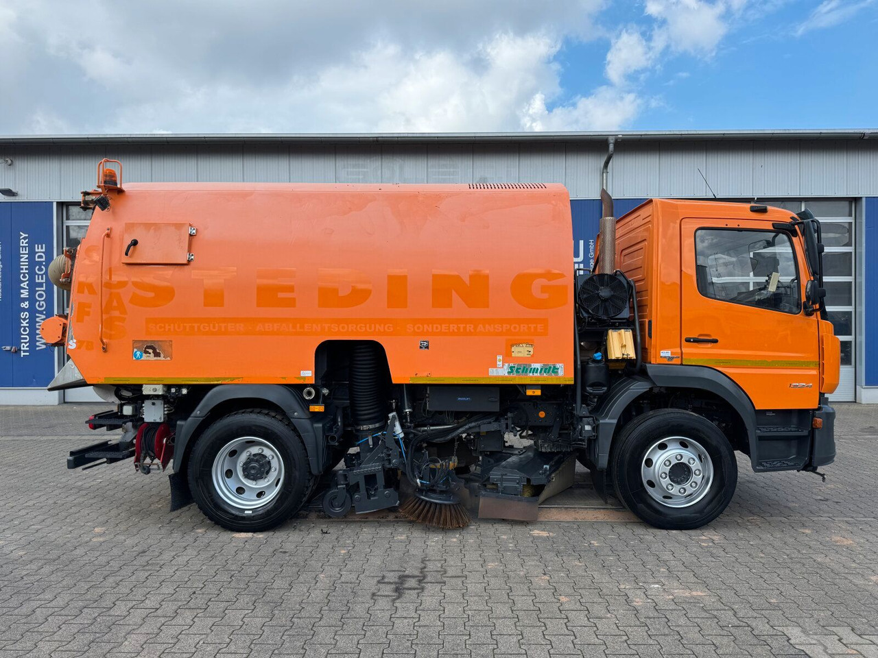 Mercedes-Benz Atego 1324 4x2 Kehrmaschine Schmidt SKF S7B 7 m³ - Возило за метење: слика 3 Mercedes-Benz Atego 1324 4x2 Kehrmaschine Schmidt SKF S7B 7 m³ - Возило за метење: слика 3