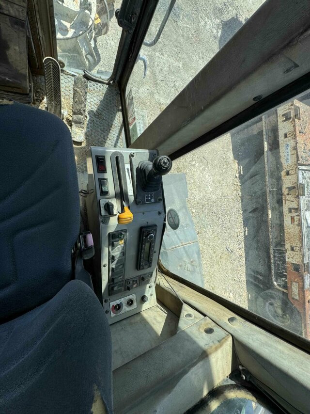 New Holland F106.6A alrrad 6x6 Grader 12 Ton - 10.700 Std - Порамнувач: слика 3 New Holland F106.6A alrrad 6x6 Grader 12 Ton - 10.700 Std - Порамнувач: слика 3