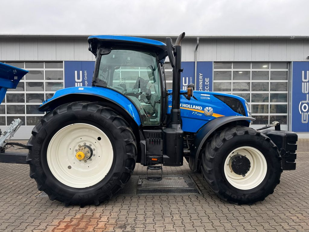 New Holland T7.230 AC 4x4 Autocommand Traktor 216 PS *Kipper - Трактор: слика 3 New Holland T7.230 AC 4x4 Autocommand Traktor 216 PS *Kipper - Трактор: слика 3