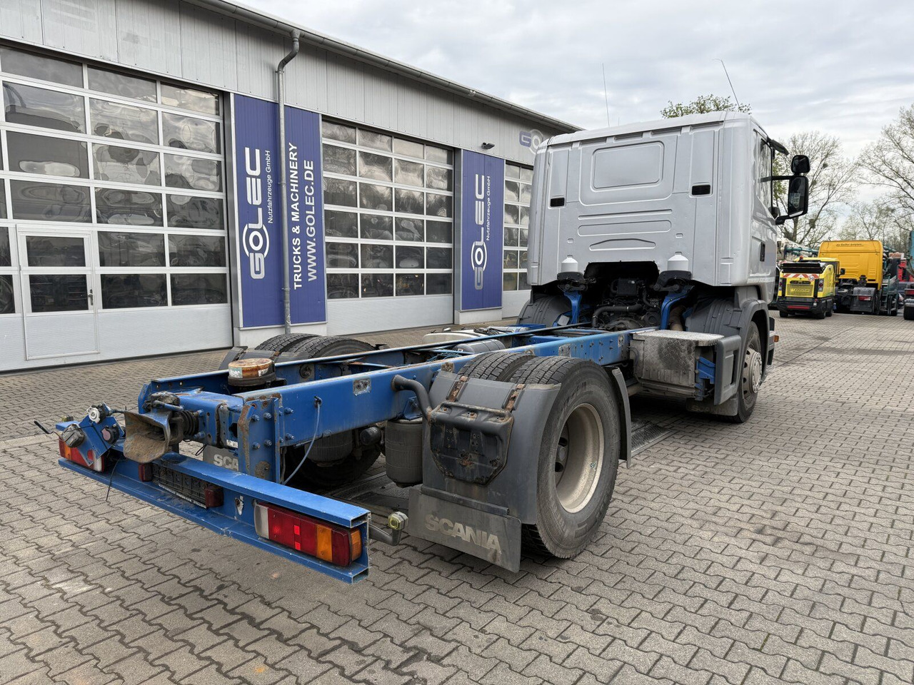 Scania R 420 Tankwagen ADR Fahrgestell Retarder Volluft - Камион цистерна: слика 3 Scania R 420 Tankwagen ADR Fahrgestell Retarder Volluft - Камион цистерна: слика 3