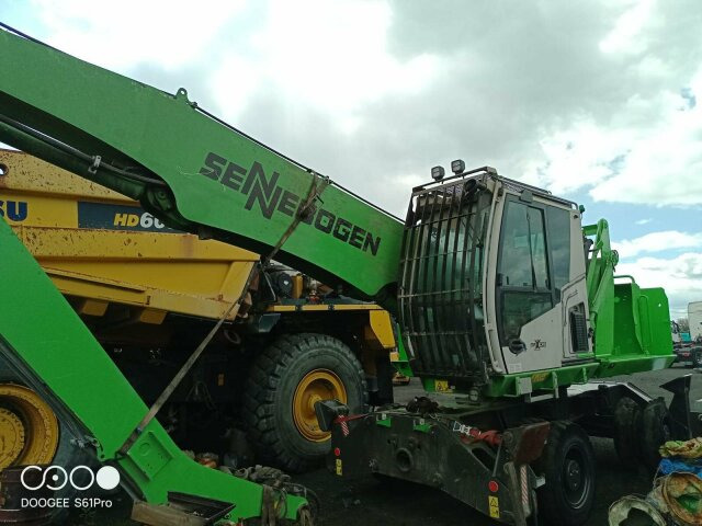 Sennebogen 818-E Umschlagbagger - 83 Ton - mit Greifer - Багер на тркала: слика 1 Sennebogen 818-E Umschlagbagger - 83 Ton - mit Greifer - Багер на тркала: слика 1