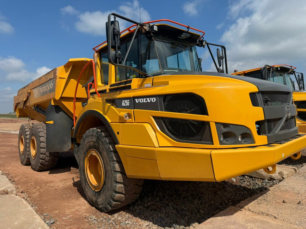 Volvo A25G Dumper 22,7 Ton TOP gepflegt - Зглобен истоварувач: слика 1 Volvo A25G Dumper 22,7 Ton TOP gepflegt - Зглобен истоварувач: слика 1