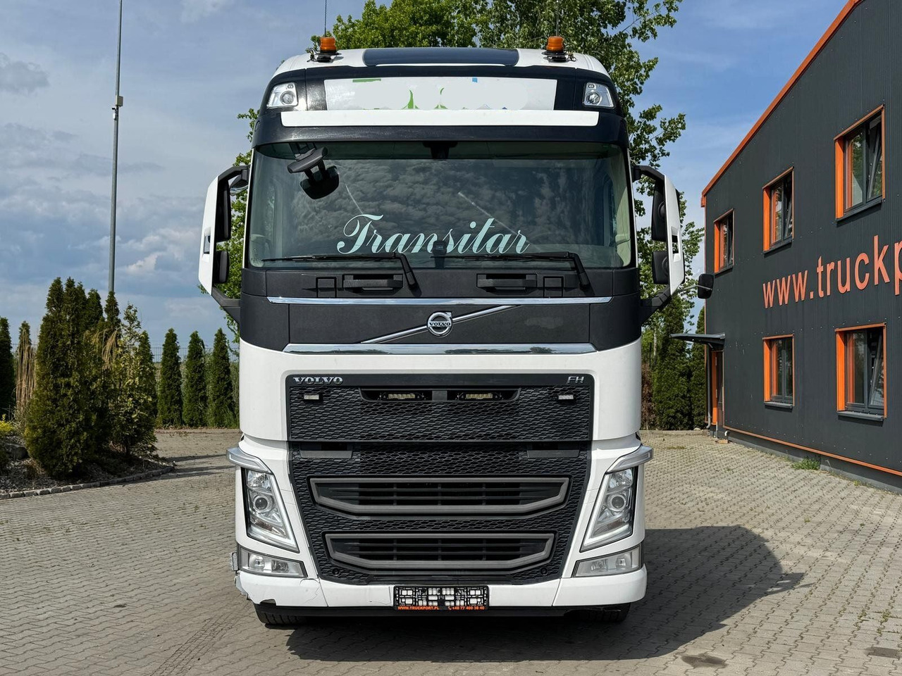 Volvo FH 540 8x4 Abrollkipper MEILLER RK 26.67 - Камион со кука за подигање: слика 3 Volvo FH 540 8x4 Abrollkipper MEILLER RK 26.67 - Камион со кука за подигање: слика 3