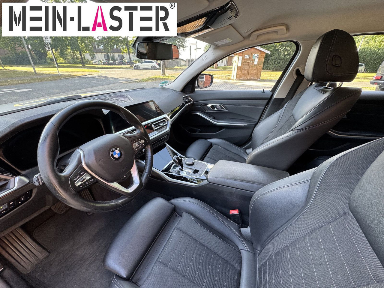 Караван BMW 320 d xDrive touring Sport Line shadow AHK: слика 9