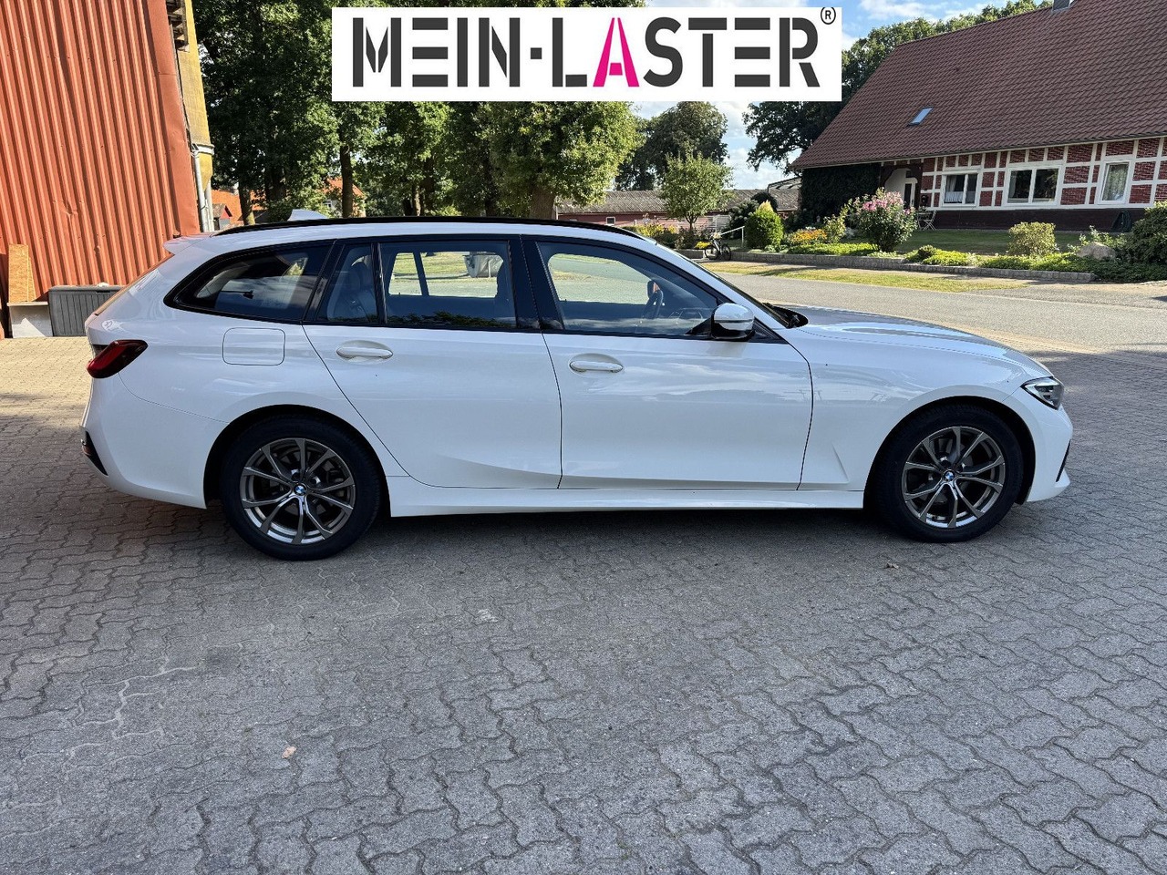 BMW 320 d xDrive touring Sport Line shadow AHK - Караван: слика 5 BMW 320 d xDrive touring Sport Line shadow AHK - Караван: слика 5
