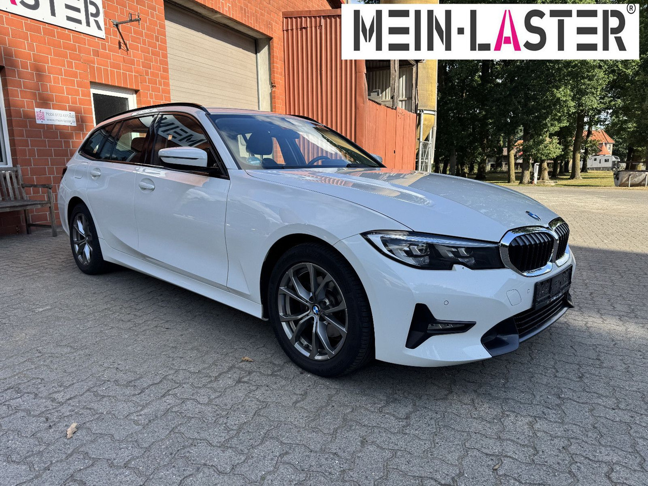 BMW 320 d xDrive touring Sport Line shadow AHK - Караван: слика 2 BMW 320 d xDrive touring Sport Line shadow AHK - Караван: слика 2