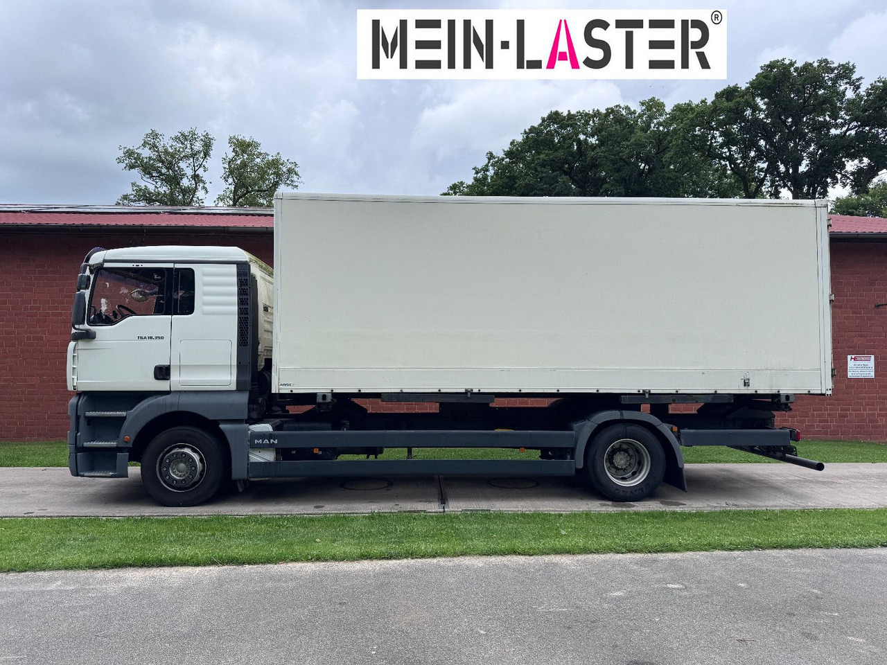 MAN TGA 18.350 BDF 5 Sitzer Klima nur 209.380 km - Камион сандучар: слика 4 MAN TGA 18.350 BDF 5 Sitzer Klima nur 209.380 km - Камион сандучар: слика 4