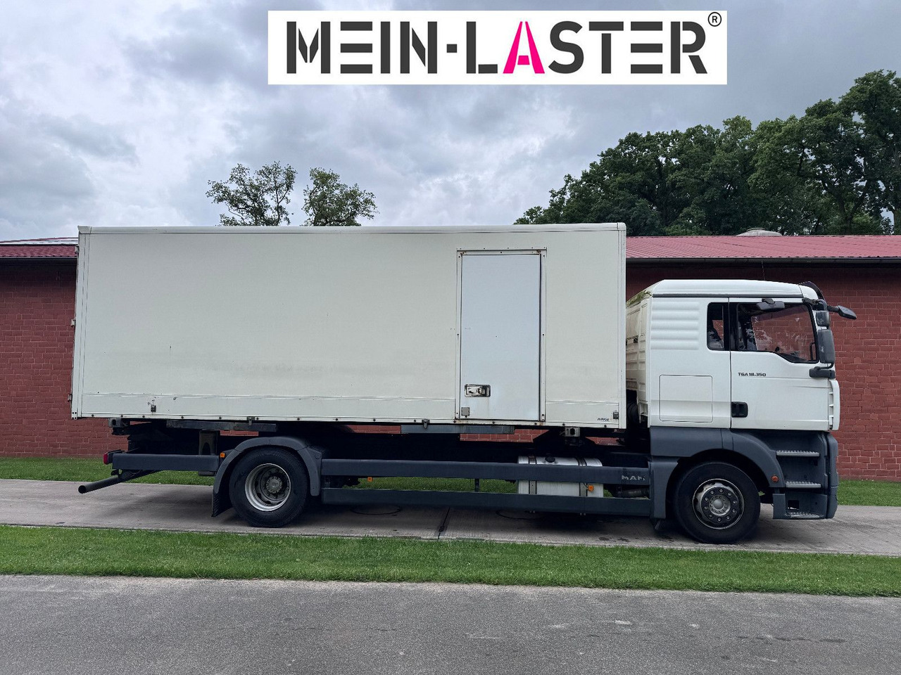 MAN TGA 18.350 BDF 5 Sitzer Klima nur 209.380 km - Камион сандучар: слика 3 MAN TGA 18.350 BDF 5 Sitzer Klima nur 209.380 km - Камион сандучар: слика 3