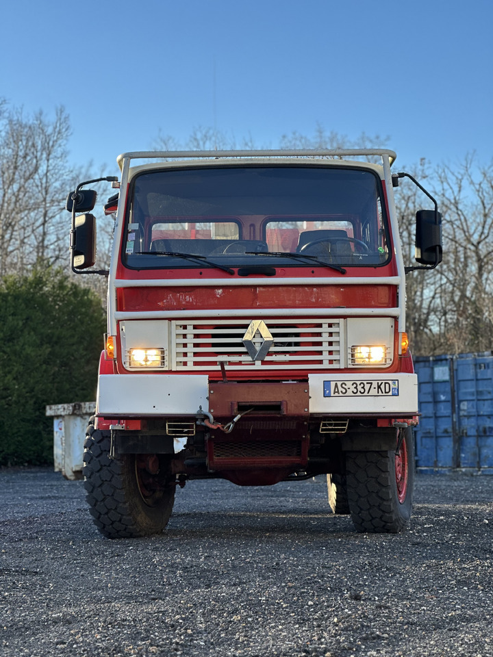 Renault M 210 - Противпожарен камион: слика 1 Renault M 210 - Противпожарен камион: слика 1