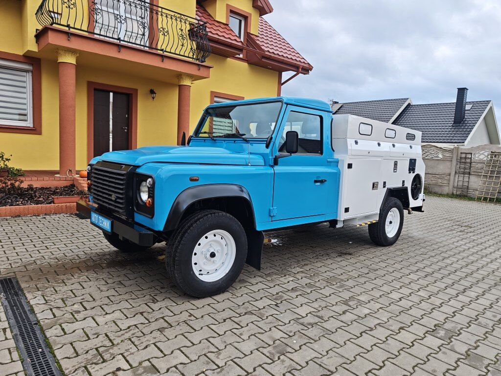Land Rover Defender 130 RIVARD Premium - Вакуумски камион: слика 2 Land Rover Defender 130 RIVARD Premium - Вакуумски камион: слика 2