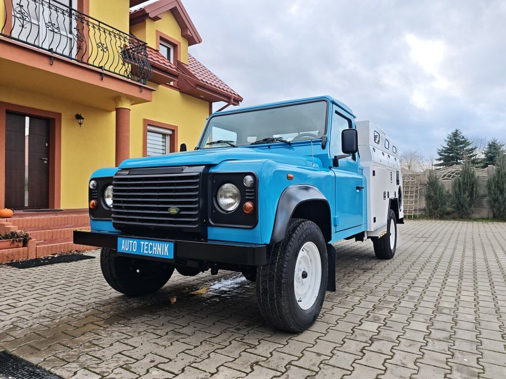 Land Rover Defender 130 RIVARD Premium - Вакуумски камион: слика 1 Land Rover Defender 130 RIVARD Premium - Вакуумски камион: слика 1