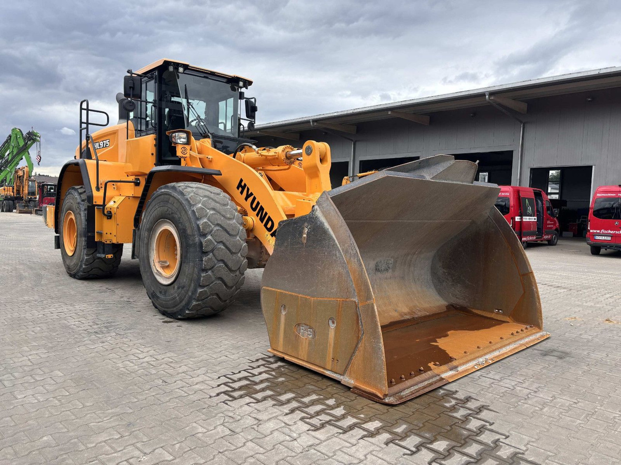 Hyundai HL975 - Натоварувач на тркала: слика 2 Hyundai HL975 - Натоварувач на тркала: слика 2