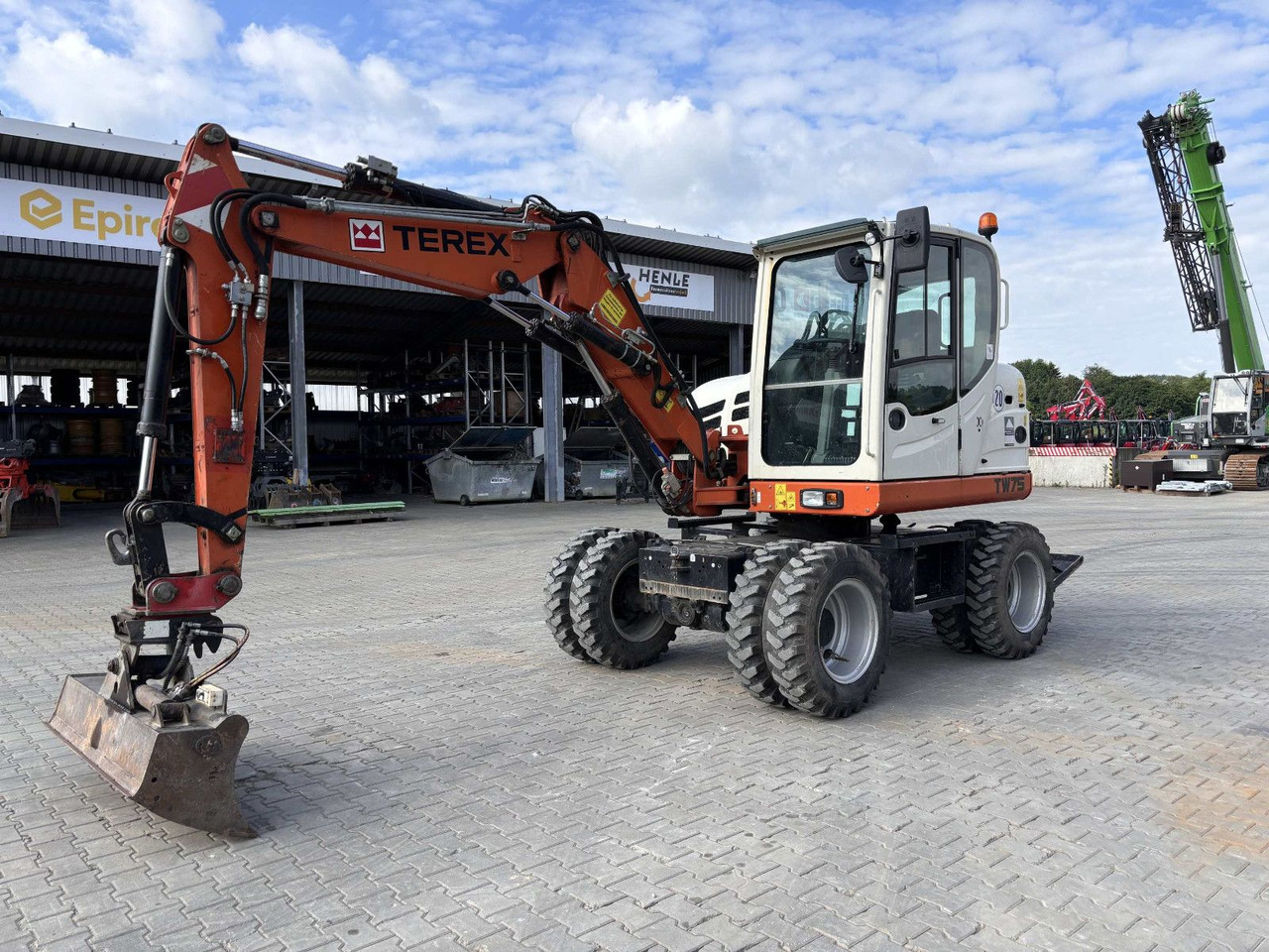Terex TW 75 - Багер на тркала: слика 1 Terex TW 75 - Багер на тркала: слика 1