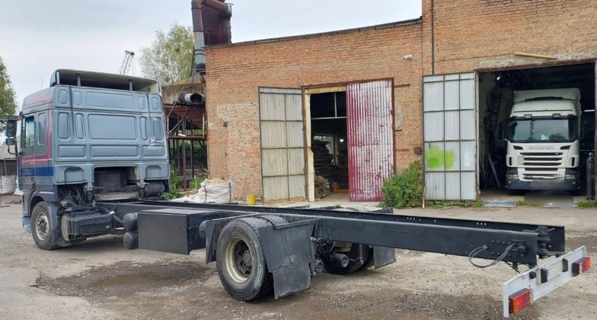 DAF 95XF380 - Камион со кабинска шасија: слика 4 DAF 95XF380 - Камион со кабинска шасија: слика 4