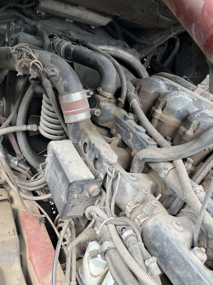 Камион влекач RENAULT Magnum 470: слика 21