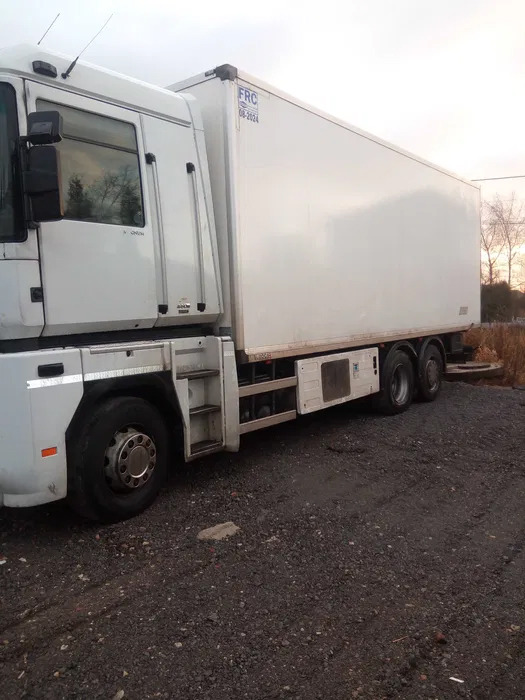 RENAULT Magnum 460 - Камион ладилник: слика 2 RENAULT Magnum 460 - Камион ладилник: слика 2