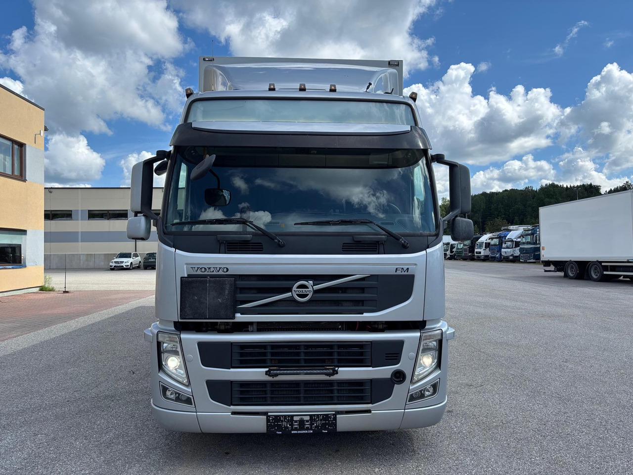 VOLVO FM330 - Камион сандучар: слика 2 VOLVO FM330 - Камион сандучар: слика 2