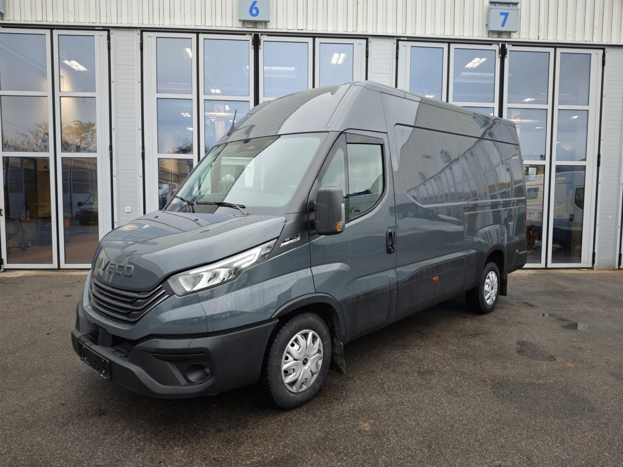 IVECO 35S16H30A8V - Товарно комбе: слика 1 IVECO 35S16H30A8V - Товарно комбе: слика 1