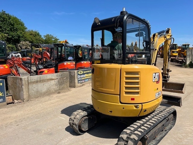 CAT 302.7 D CR - Мини багер: слика 3 CAT 302.7 D CR - Мини багер: слика 3