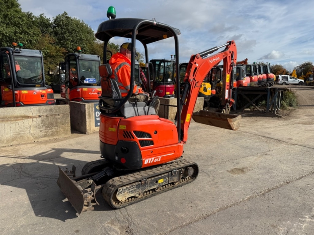 Kubota U 17-3 - Мини багер: слика 3 Kubota U 17-3 - Мини багер: слика 3