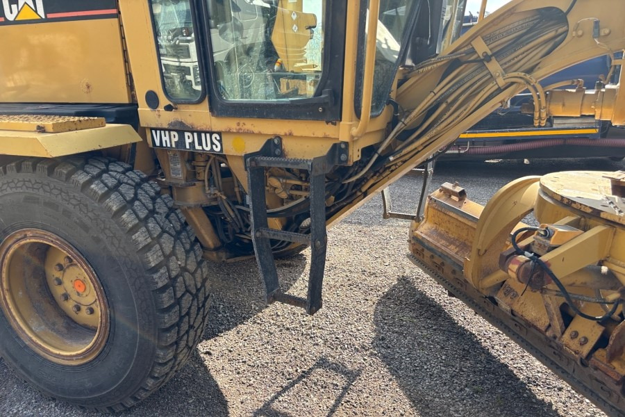 Порамнувач CATERPILLAR 140 H CE original German machine ready for work!: слика 24 Порамнувач CATERPILLAR 140 H CE original German machine ready for work!: слика 24