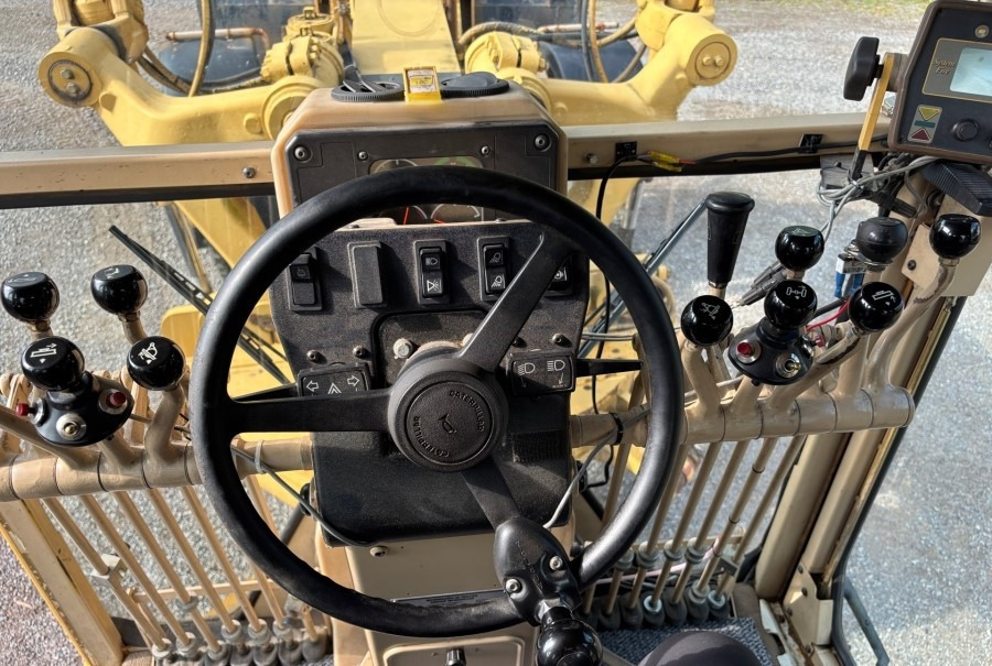 Порамнувач CATERPILLAR 140 H CE original German machine ready for work!: слика 7 Порамнувач CATERPILLAR 140 H CE original German machine ready for work!: слика 7