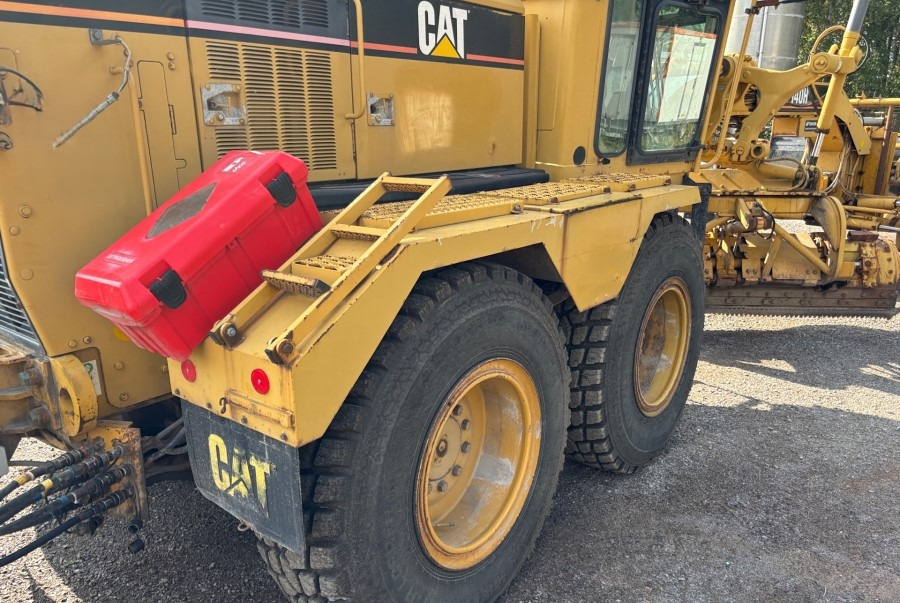 Порамнувач CATERPILLAR 140 H CE original German machine ready for work!: слика 23 Порамнувач CATERPILLAR 140 H CE original German machine ready for work!: слика 23