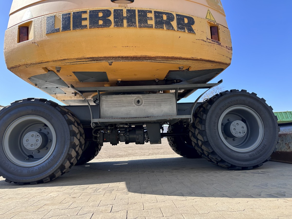 Лизинг на LIEBHERR A 314 All hydr. lines SW 33- 30 Km/h LIEBHERR A 314 All hydr. lines SW 33- 30 Km/h: слика 44