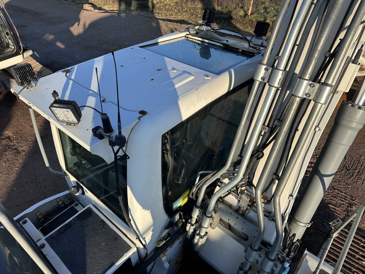 LIEBHERR R 924 LC Top Zustand !!! Kein 914- 916- 920- 926 - Багер гасеничар: слика 3 LIEBHERR R 924 LC Top Zustand !!! Kein 914- 916- 920- 926 - Багер гасеничар: слика 3