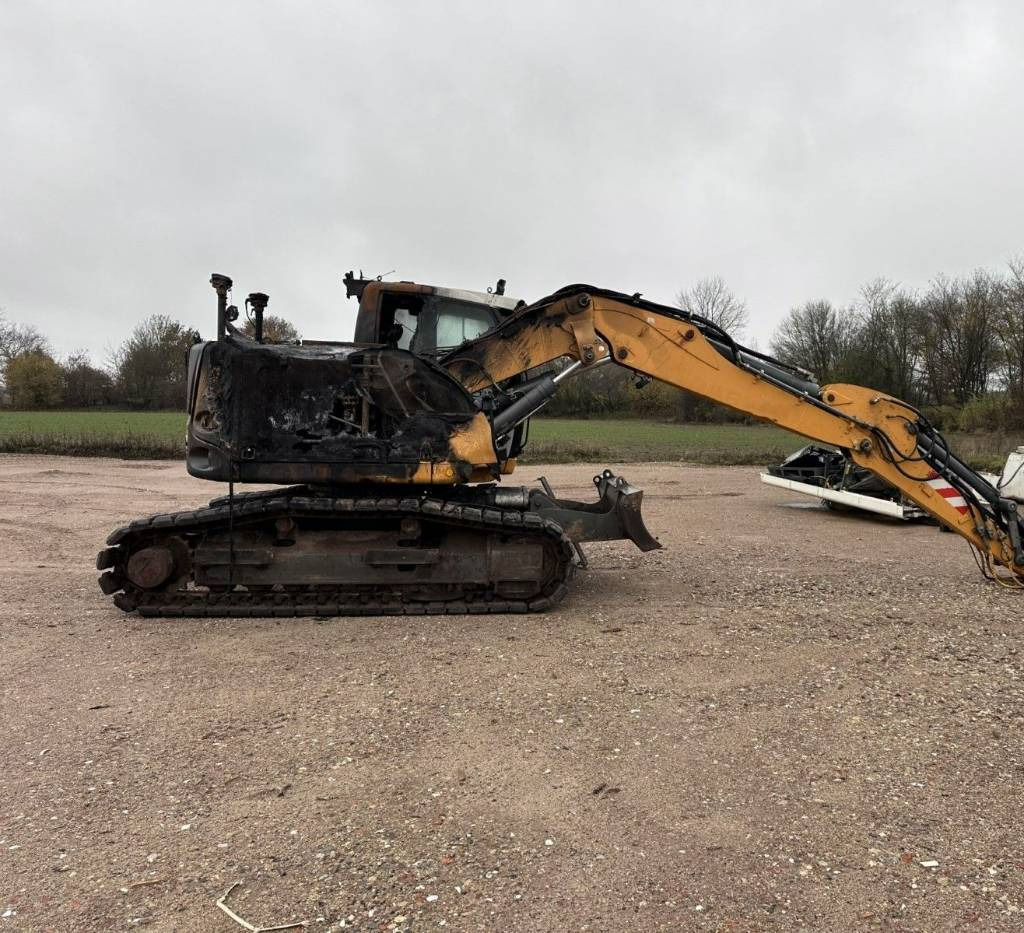 Liebherr 914 Compact for parts breaking dismantling - Багер гасеничар: слика 2 Liebherr 914 Compact for parts breaking dismantling - Багер гасеничар: слика 2